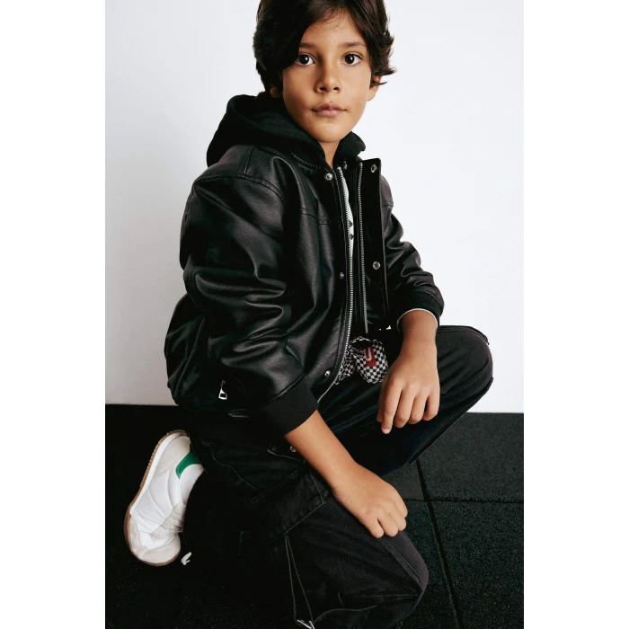 Defacto C4321A8BK27 Siyah Erkek Çocuk Su Geçirmez Çıkarılabilir Kapüşonlu Pelüş Astar Bomber Mont