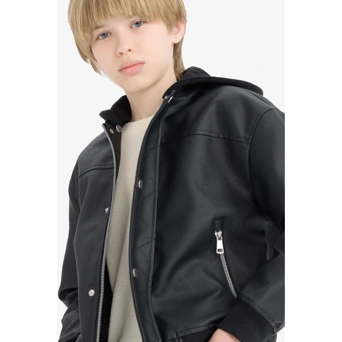 Defacto C4321A8BK27 Siyah Erkek Çocuk Su Geçirmez Çıkarılabilir Kapüşonlu Pelüş Astar Bomber Mont