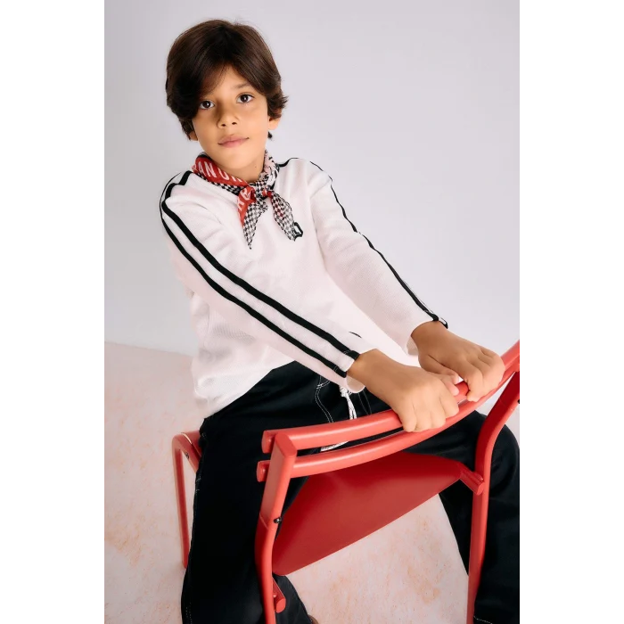 Defacto G1807A8WT32 Beyaz Erkek Çocuk Oversize Geniş Kalıp Bisiklet Yaka Aplike Waffle Uzun Kollu Tişört