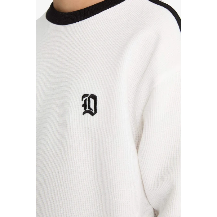 Defacto G1807A8WT32 Beyaz Erkek Çocuk Oversize Geniş Kalıp Bisiklet Yaka Aplike Waffle Uzun Kollu Tişört