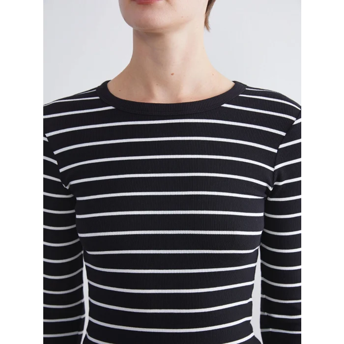 LCWAIKIKI Classic Siyah Bisiklet Yaka Çizgili Kadın Body