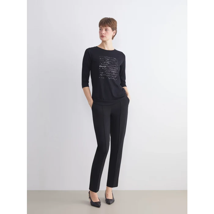 LCWAIKIKI Classic Siyah Bisiklet Yaka Pul İşlemeli Bluz