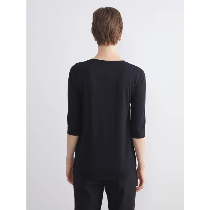 LCWAIKIKI Classic Siyah Bisiklet Yaka Pul İşlemeli Bluz