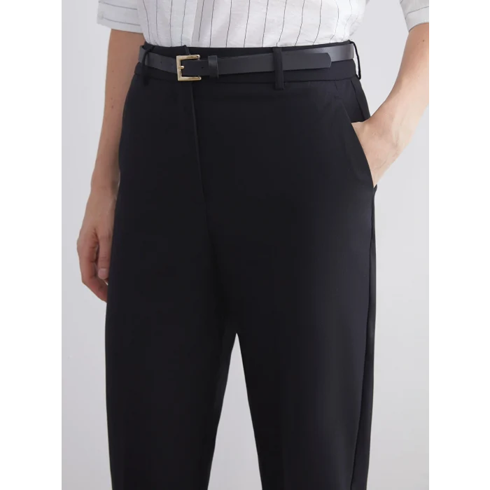 LCWAIKIKI Classic Siyah Büyük Beden Beli Kemerli Kadın Cigarette Pantolon