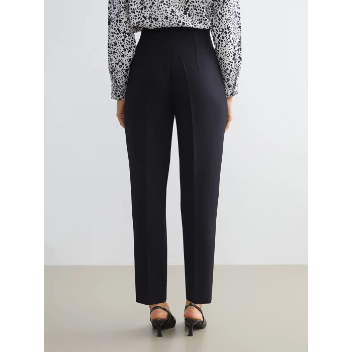 LCWAIKIKI Classic Siyah Büyük Beden Standart Fit Kadın Cigarette Pantolon