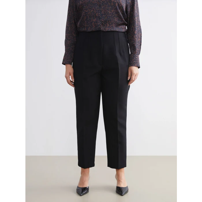 LCWAIKIKI Classic Siyah Büyük Beden Standart Fit Kadın Cigarette Pantolon