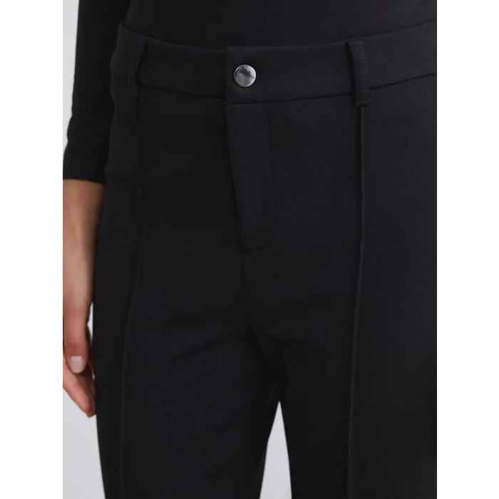 LCWAIKIKI Classic Siyah Büyük Beden Dar Fit İspanyol Paça Kadın Pantolon