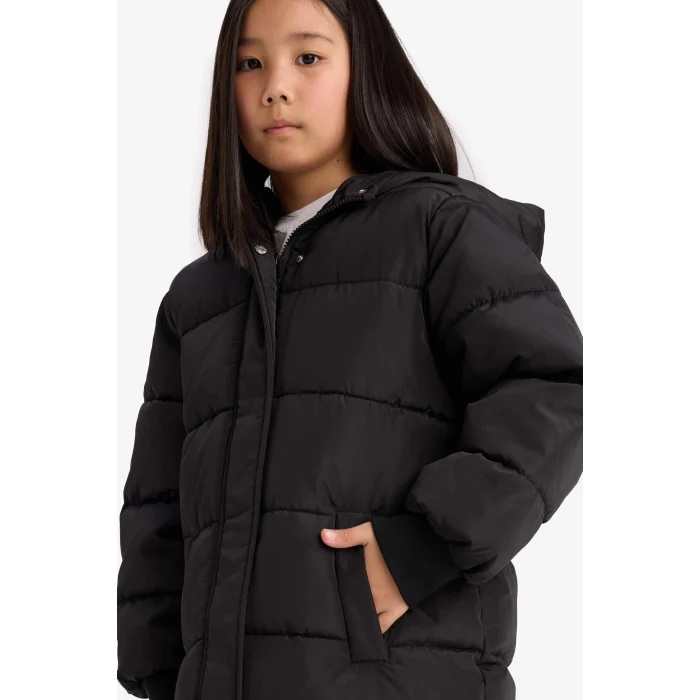 Defacto E7031A8BK27 Siyah Kız Çocuk Su Geçirmez Kapüşonlu Fermuarlı Parka