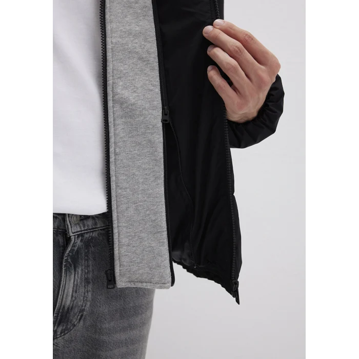 Mavi 0110662-71379 Mavi Logo Baskılı Kapüşonlu Siyah Şişme Mont