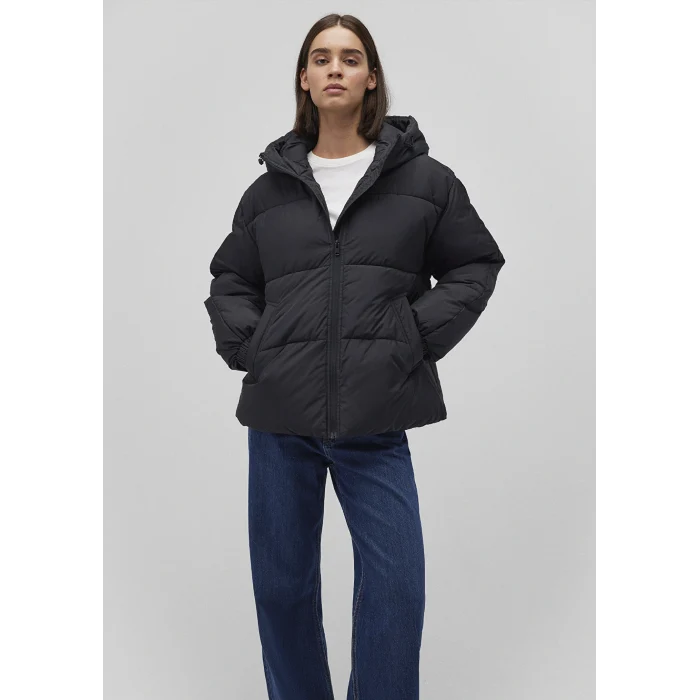 Mavi 1110199-900 Kapüşonlu Siyah Şişme Mont