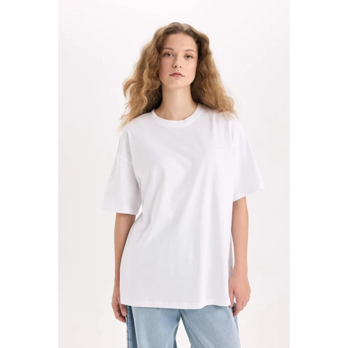 Defacto V4136 Beyaz Oversize Geniş Kalıp Basic Düz Bisiklet Yaka Kısa Kollu Beyaz Tişört
