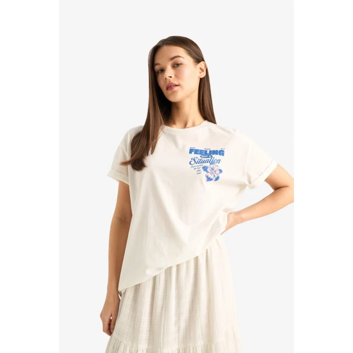 Defacto F1774 Beyaz Oversize Geniş Kalıp Bisiklet Yaka Sırt Baskılı Kısa Kollu Tişört