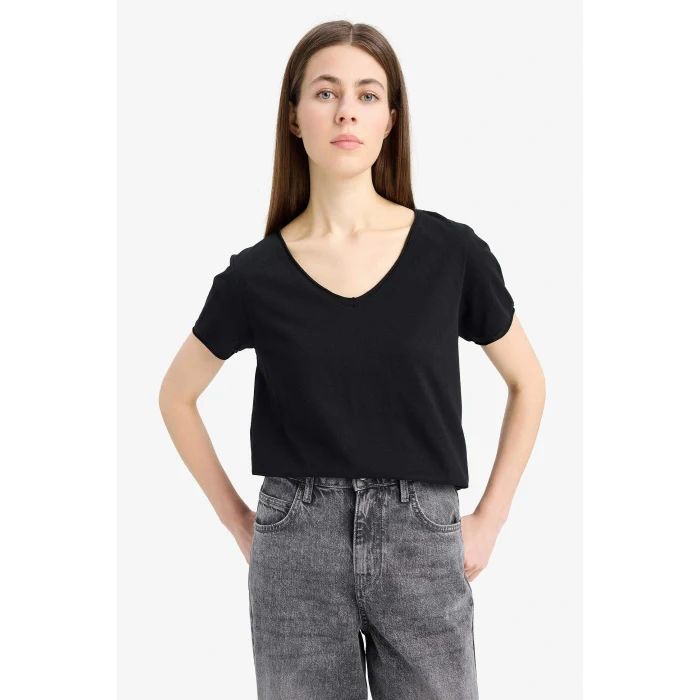 Defacto K1507 Siyah Regular Fit V Yaka Basic Düz Kısa Kollu Siyah Tişört