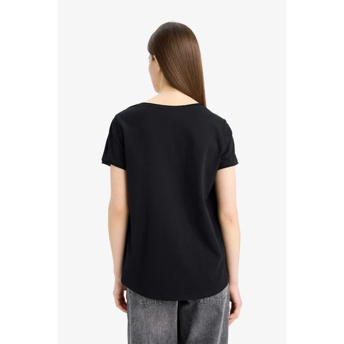 Defacto K1507 Siyah Regular Fit V Yaka Basic Düz Kısa Kollu Siyah Tişört