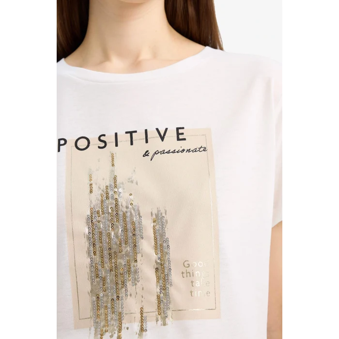 Defacto E5143 Ekru Regular Fit Bisiklet Yaka Baskılı Kısa Kollu Tişört