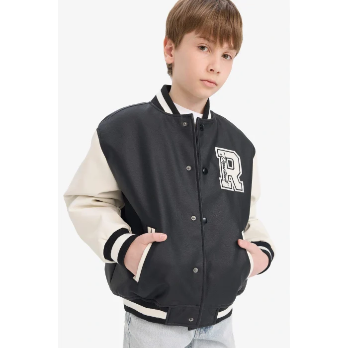 Defacto C7088A8BK27 Siyah Erkek Çocuk Okul Su Geçirmez Kolej Yaka Fermuarlı Çift Cepli Mevsimlik Suni Deri Bomber Mont Ceket