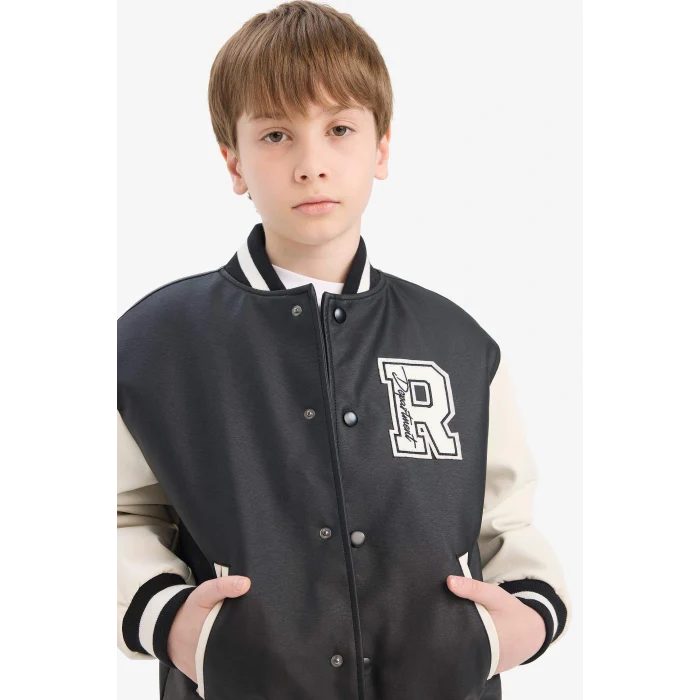 Defacto C7088A8BK27 Siyah Erkek Çocuk Okul Su Geçirmez Kolej Yaka Fermuarlı Çift Cepli Mevsimlik Suni Deri Bomber Mont Ceket