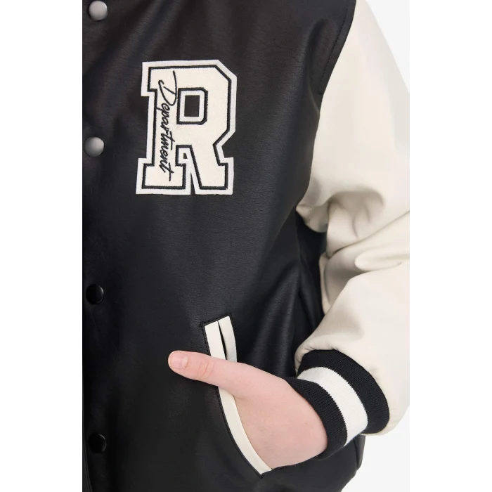 Defacto C7088A8BK27 Siyah Erkek Çocuk Okul Su Geçirmez Kolej Yaka Fermuarlı Çift Cepli Mevsimlik Suni Deri Bomber Mont Ceket