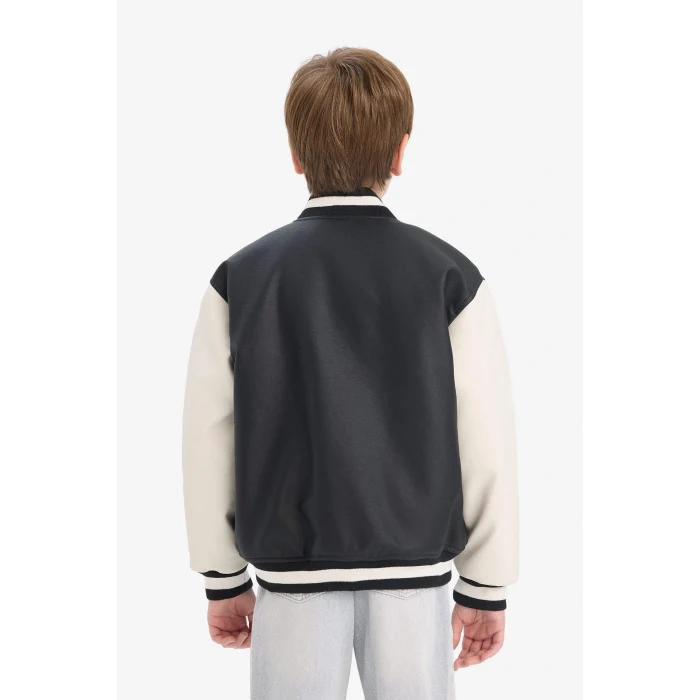 Defacto C7088A8BK27 Siyah Erkek Çocuk Okul Su Geçirmez Kolej Yaka Fermuarlı Çift Cepli Mevsimlik Suni Deri Bomber Mont Ceket