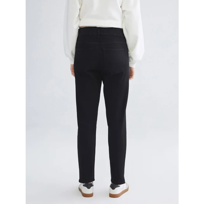 LCWAIKIKI Classic Siyah Slim Mom Kadın Jean Pantolon
