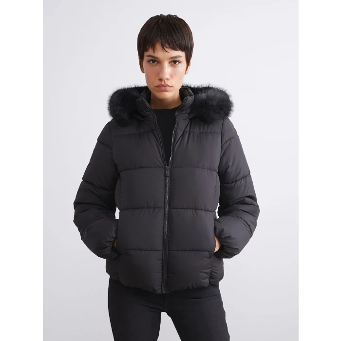 LCW Vision Siyah Kadın Kapüşonlu Düz Şişme Mont