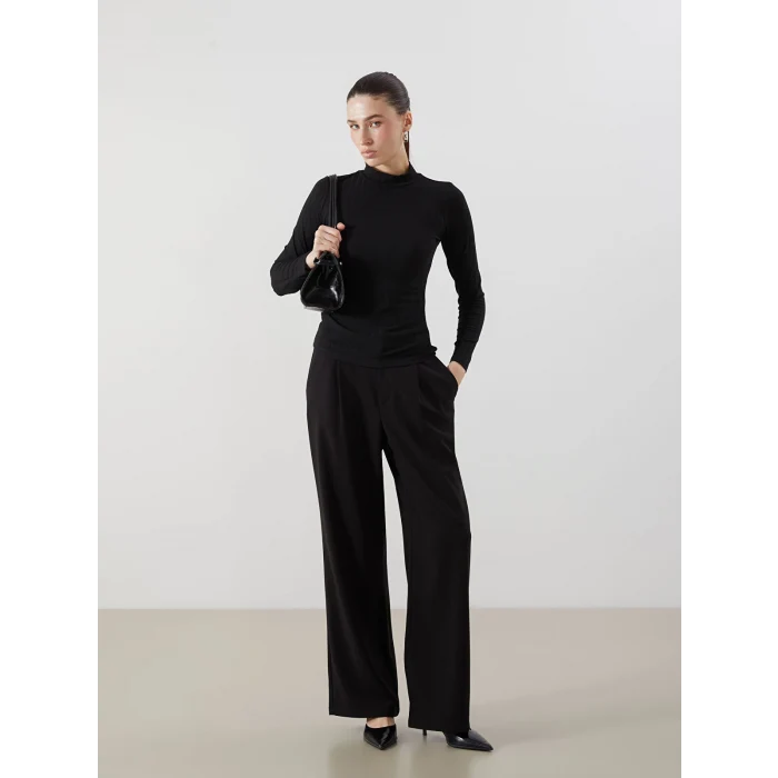 LCWAIKIKI Basic Siyah Dik Yaka Kadın Body