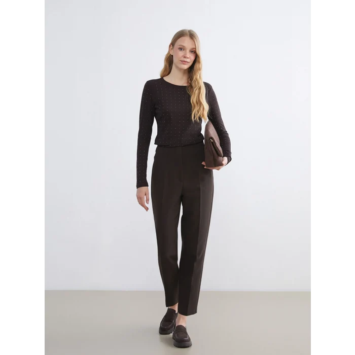 LCWAIKIKI Basic Kahverengi Bisiklet Yaka Taşlı Kadın Tişört