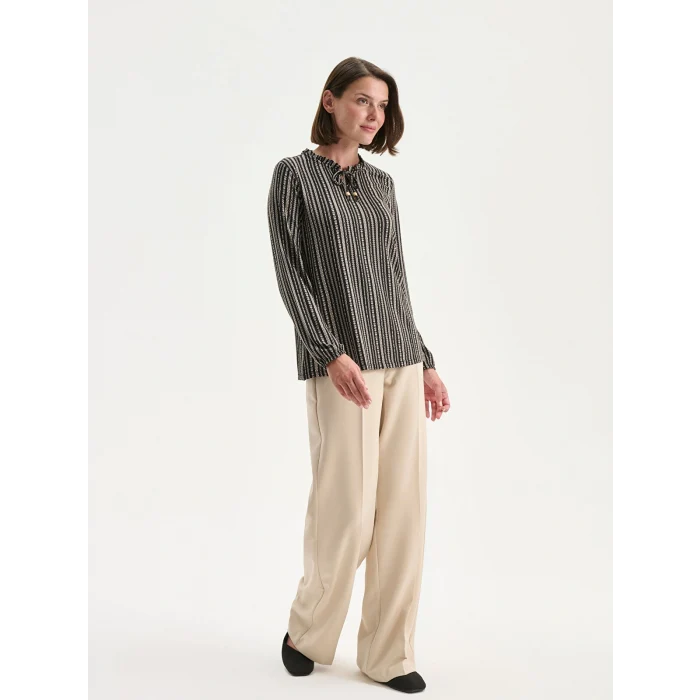 LCW Grace Siyah Bağlamalı Yaka Desenli Bluz