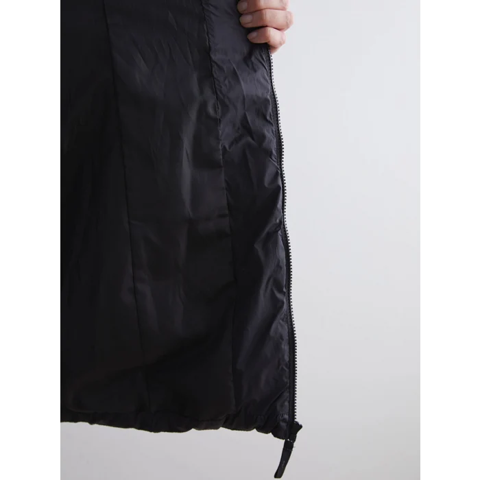 LCWAIKIKI Classic Siyah Kapüşonlu Kadın Şişme Mont