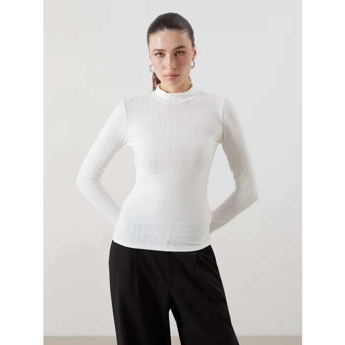 LCWAIKIKI Basic Ekru Dik Yaka Kadın Body