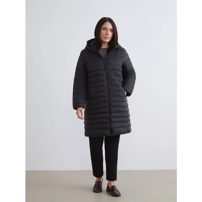 LCWAIKIKI Classic Siyah Kapüşonlu Kadın Şişme Mont