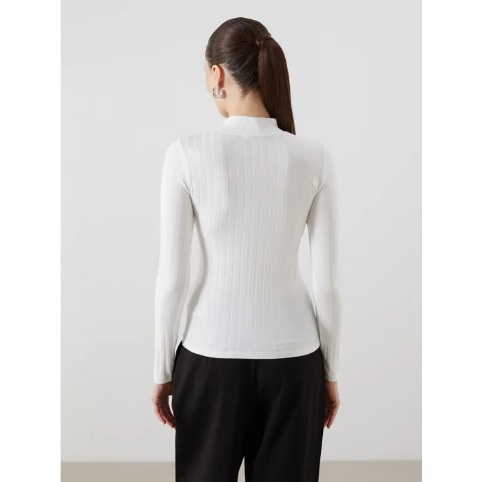 LCWAIKIKI Basic Ekru Dik Yaka Kadın Body