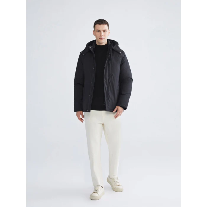 LCWAIKIKI Classic Siyah Standart Kalıp Kapüşonlu Erkek Mont