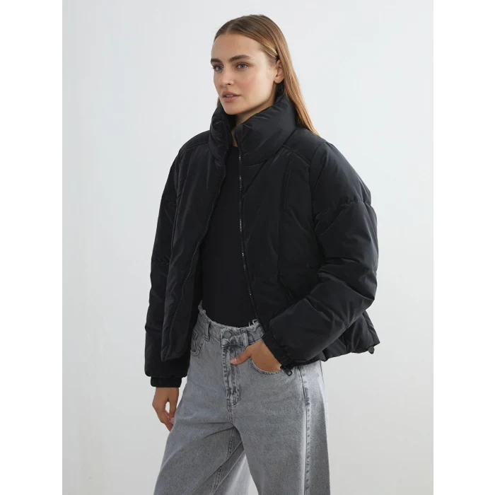 LCW Vision Siyah Dik Yaka Oversize Deri Görünümlü Kadın Şişme Mont