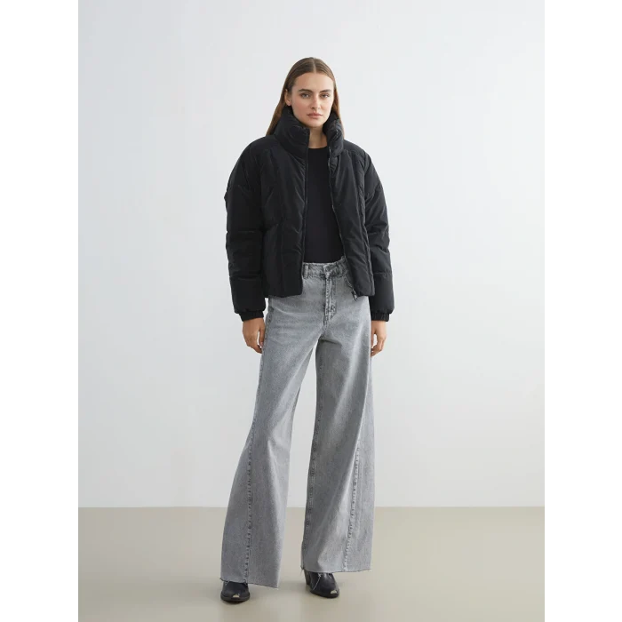 LCW Vision Siyah Dik Yaka Oversize Deri Görünümlü Kadın Şişme Mont