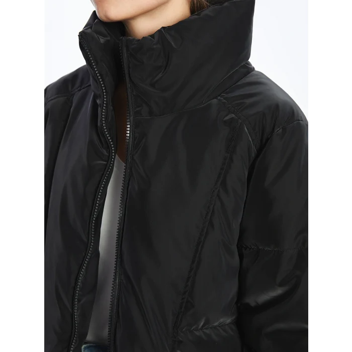 LCW Vision Siyah Dik Yaka Oversize Deri Görünümlü Kadın Şişme Mont