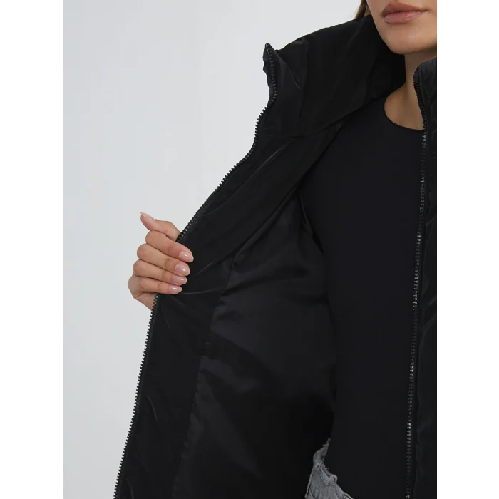 LCW Vision Siyah Dik Yaka Oversize Deri Görünümlü Kadın Şişme Mont