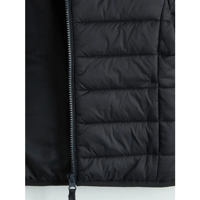 LCW Kids Siyah Dik Yaka Erkek Çocuk Şişme Mont