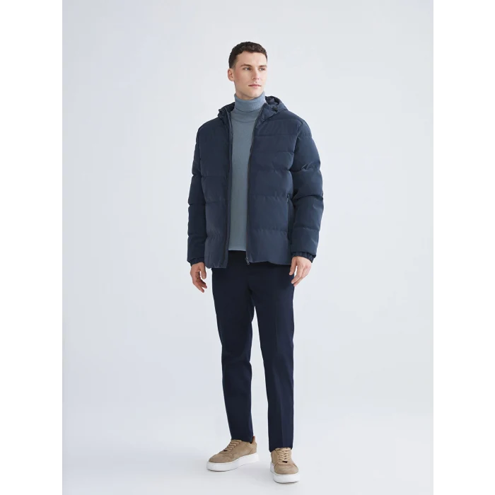 LCWAIKIKI Classic Lacivert Standart Kalıp Kapüşonlu Erkek Şişme Mont