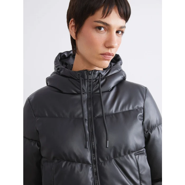 LCW Vision Siyah Kadın Kapüşonlu Düz Şişme Mont