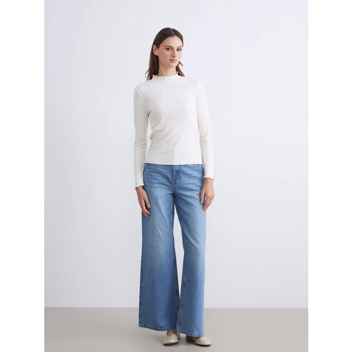 LCW Modest Ekru Fırfırlı Dik Yaka Kadın Body