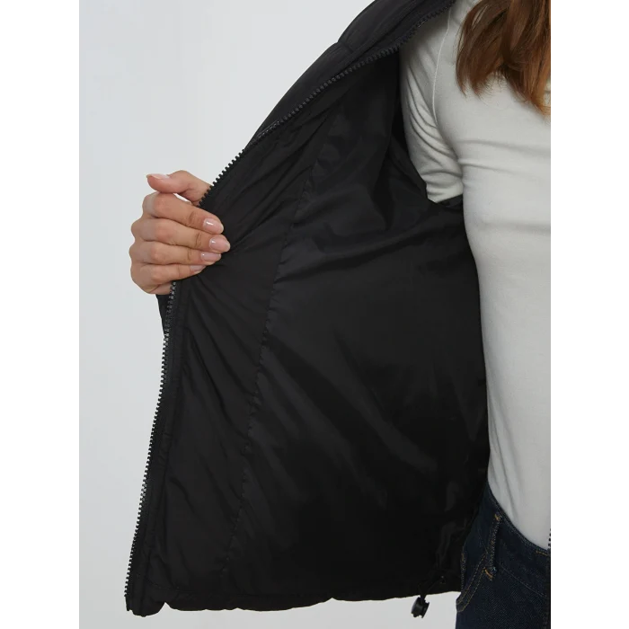 LCW Vision Siyah Kapüşonlu Kadın Şişme Mont