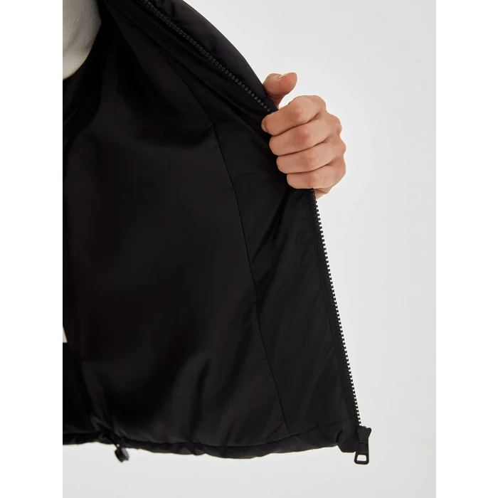 LCW Vision Siyah Kapüşonlu Kadın Şişme Mont