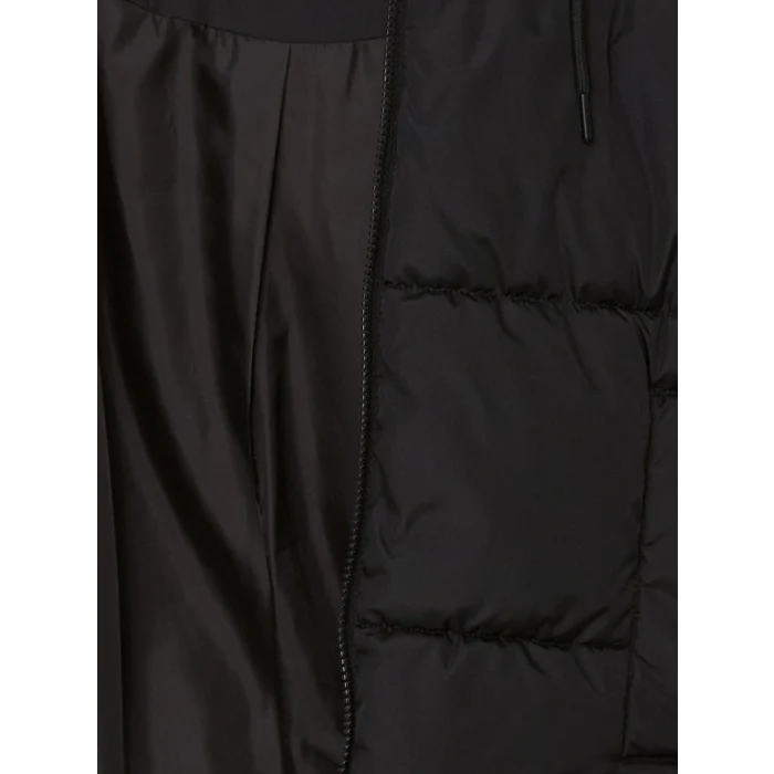 LCW Vision Siyah Kapüşonlu Kadın Şişme Mont