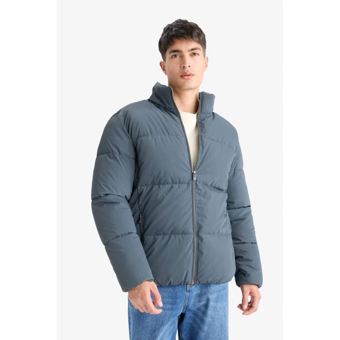 Defacto F0307AXGN1085 Yeşil Su İtici Rüzgar Geçirmez Dik Yaka Astarlı Fermuarlı Cepli Kışlık Mont