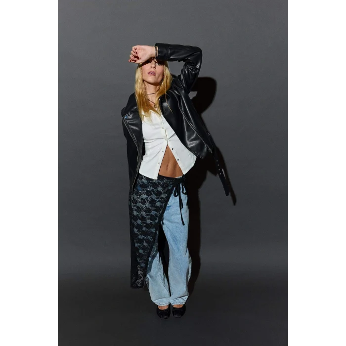 Defacto E8530AXBK27 Siyah Regular Fit Fermuarlı Suni Deri Ceket Mont