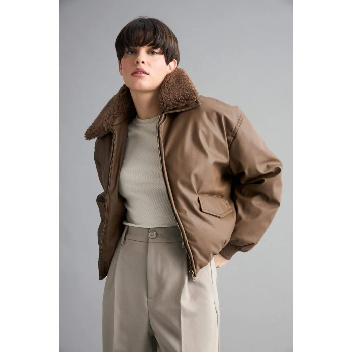 Defacto F2813AXBN530 Kahve Regular Fit Polo Yaka Suni Deri Mont