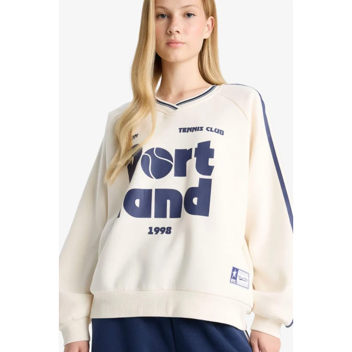 Defacto E8794AXER103 Ekru Coool Oversize Geniş Kalıp V Yaka Baskılı Kalın Sweatshirt