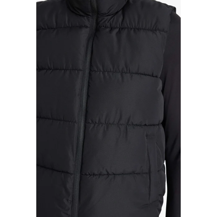 Defacto E9209AXBK81 Siyah Defactofit Su İtici Regular Fit Dik Yaka Fermuarlı Cepli Şişme Yelek