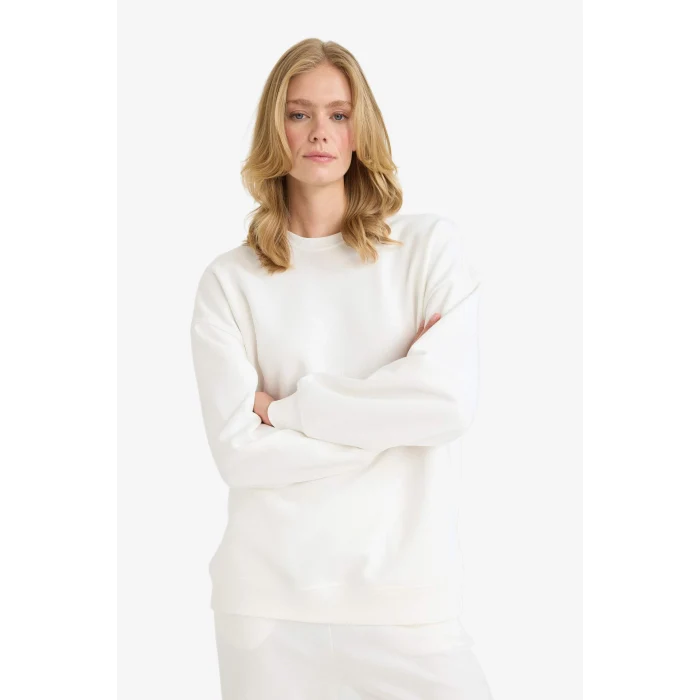 Defacto F9628AXER105 Ekru Oversize Geniş Kalıp Bisiklet Yaka Basic Düz Kalın Sweatshirt